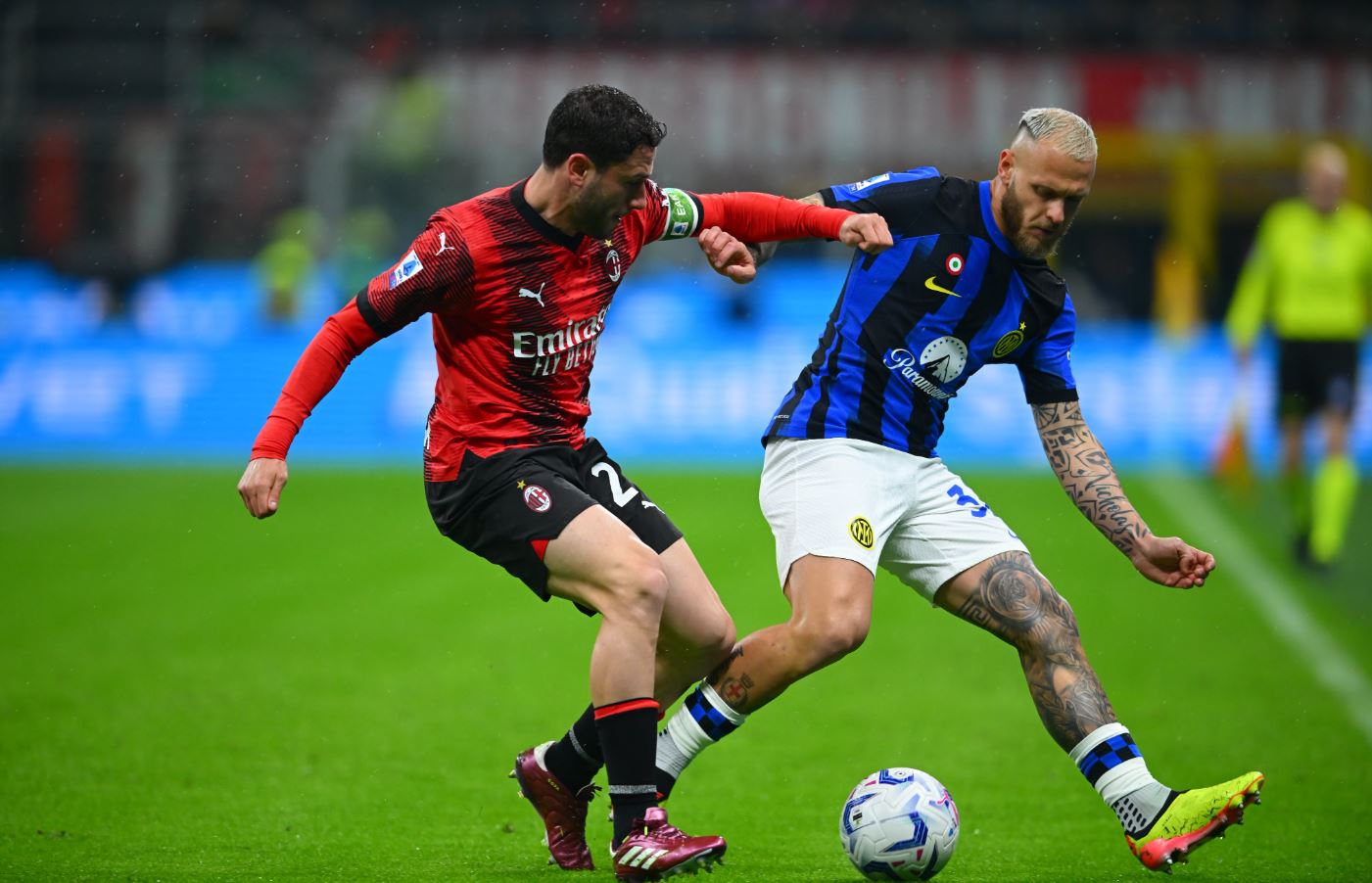 AC Milan vs Inter Milan (01:45 – 23/04) | Xem lại trận đấu