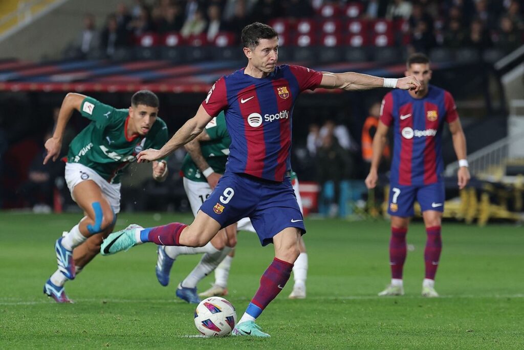 nhan-dinh-soi-keo-barcelona-vs-alaves-luc-20h00-ngay-2-2-2025-1