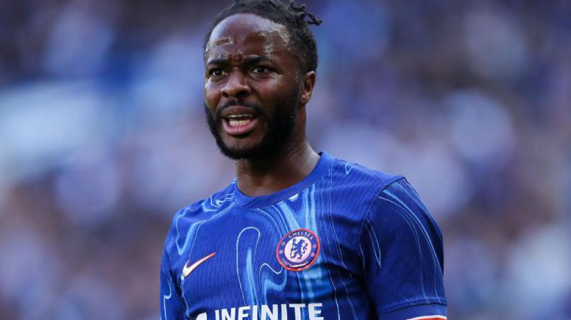 Chelsea sẵn sàng cho mượn Raheem Sterling để giảm tải quỹ lương