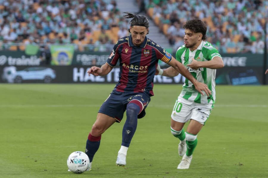 Real Betis vs Levante (02:00 - 24/05)